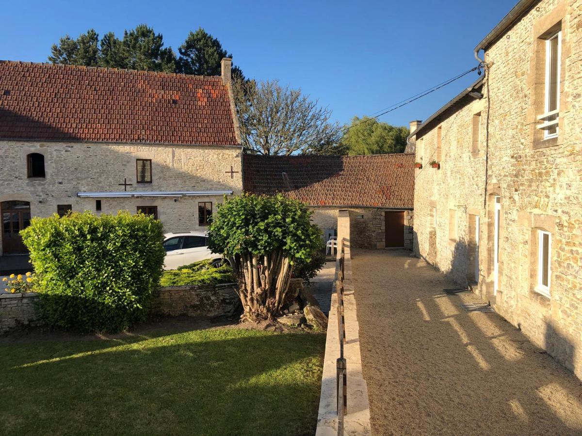 Gite Avec Jardin A 1,5 Km Des Plages Du Debarquement Tracy-sur-Mer المظهر الخارجي الصورة